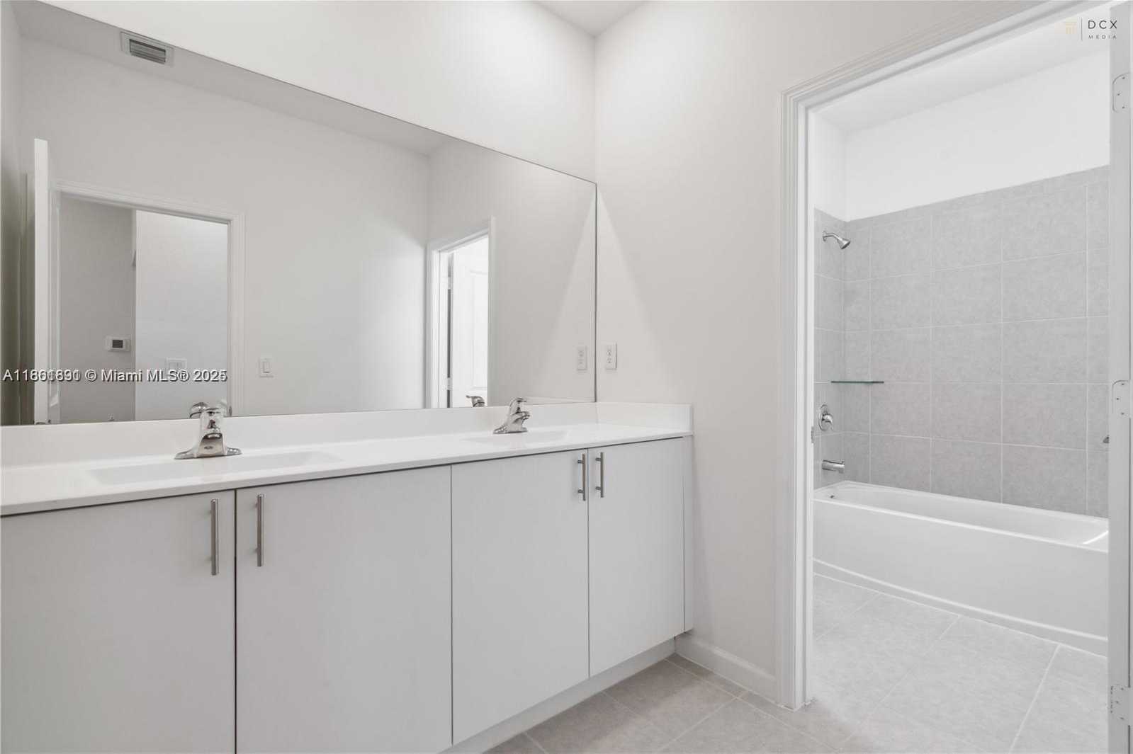 Small Image of 14808 SOUTH WEST 163RD TER #., Miami Number 25