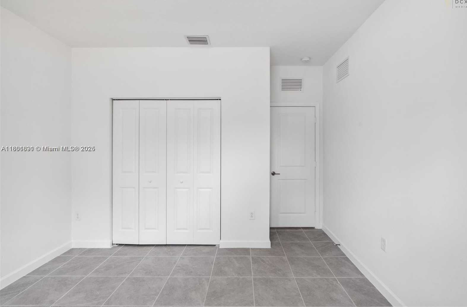 Small Image of 14808 SOUTH WEST 163RD TER #., Miami Number 32
