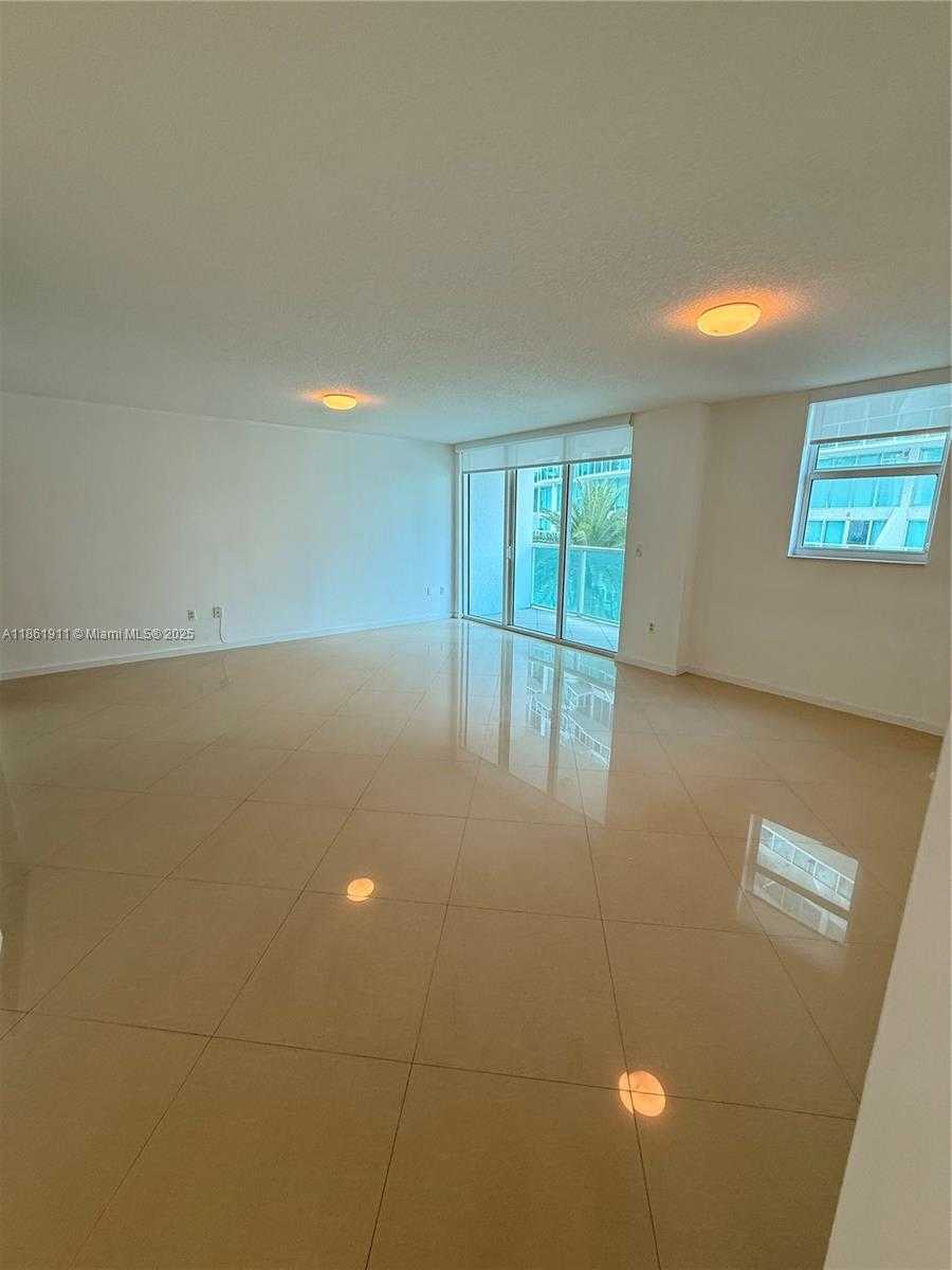 Small Image of 31 SOUTH EAST 5TH ST #1411, Miami Number 5