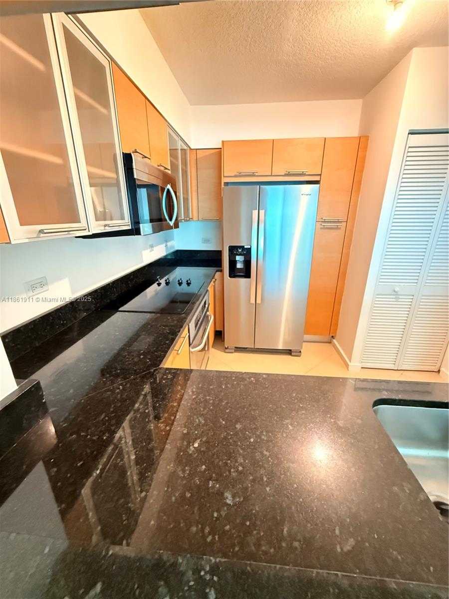 Small Image of 31 SOUTH EAST 5TH ST #1411, Miami Number 7