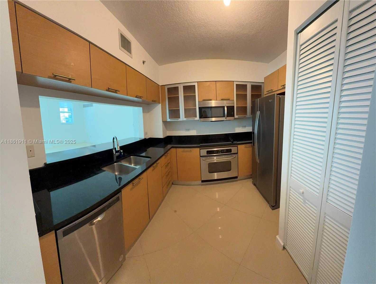 Small Image of 31 SOUTH EAST 5TH ST #1411, Miami Number 8