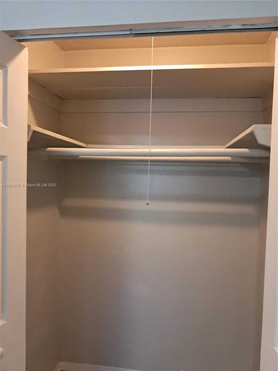 Small Image of 13025 EMERALD DR #254, North Miami Number 10