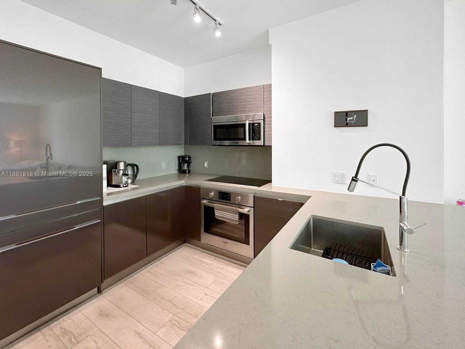 Small Image of 1080 BRICKELL AVE #2305, Miami Number 3