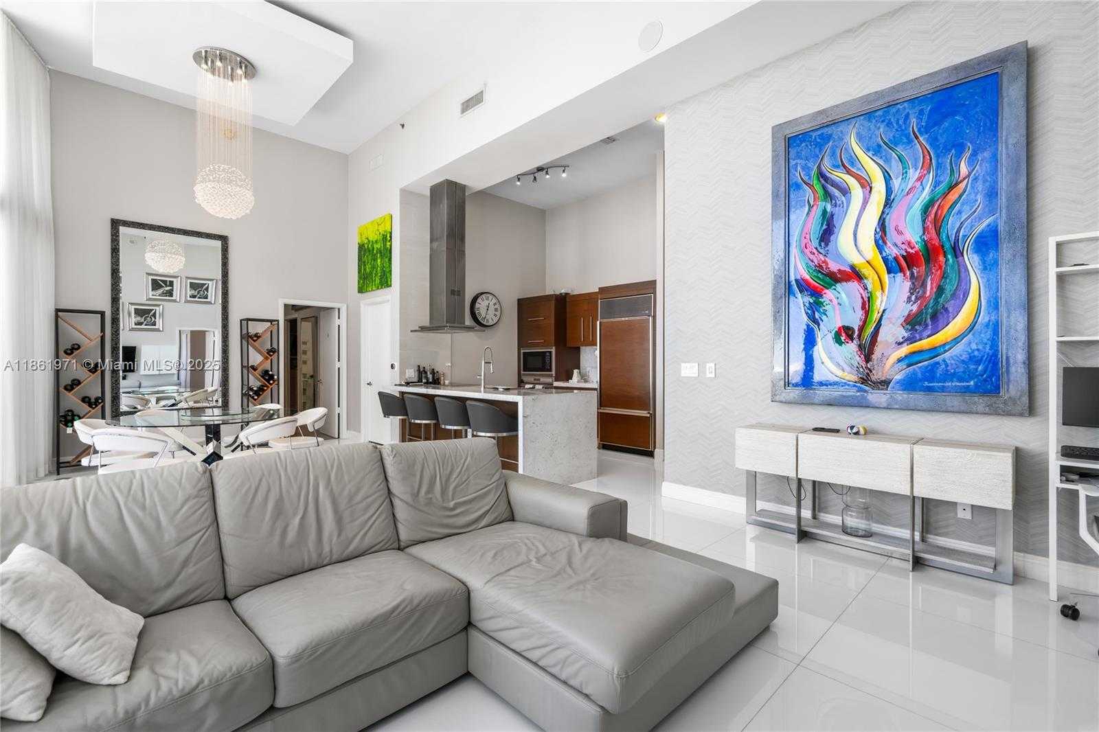 Small Image of 495 BRICKELL AVE #4104, Miami Number 11