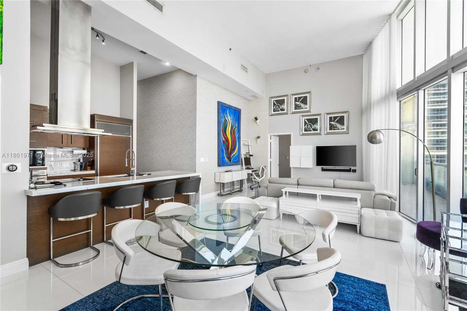 Small Image of 495 BRICKELL AVE #4104, Miami Number 9