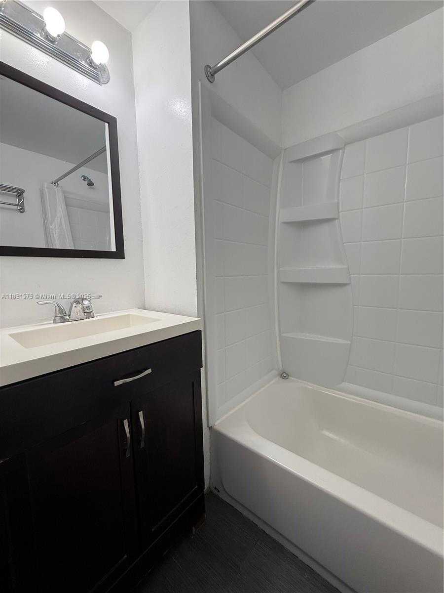 Small Image of 233 80TH ST #2, Miami Beach Number 18