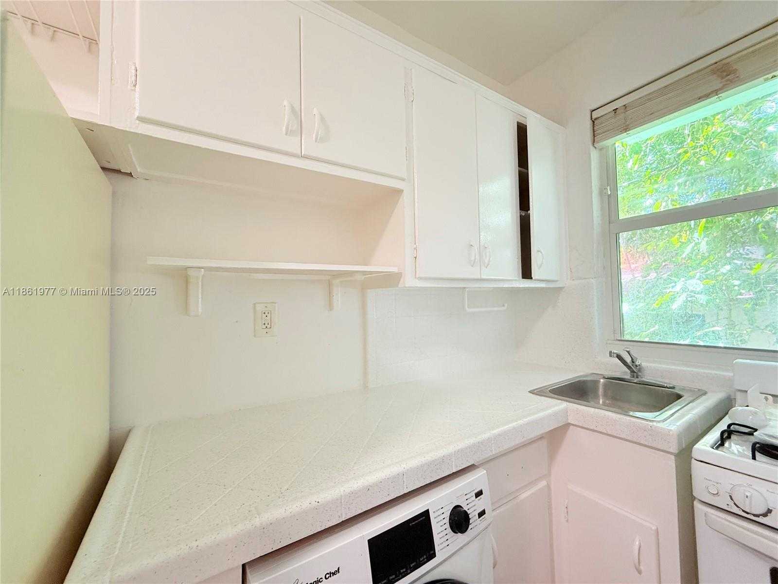 Small Image of 315 WEST 28TH ST #3, Miami Beach Number 10
