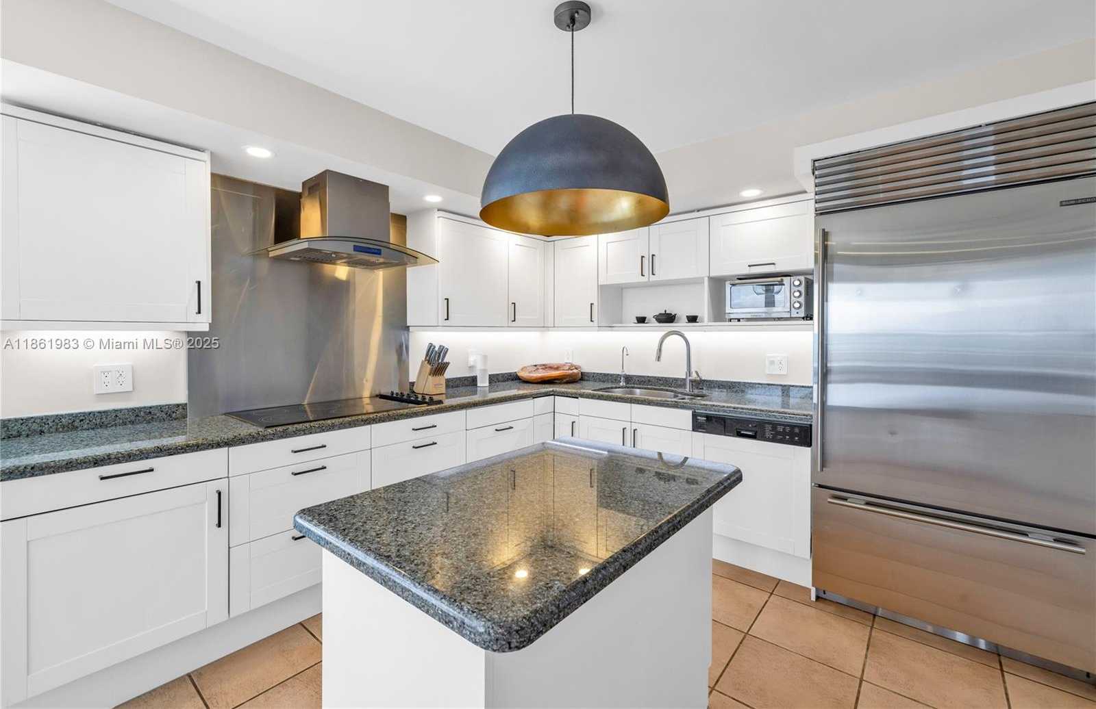 Small Image of 615 EAST OCEAN DR #6A, Key Biscayne Number 10