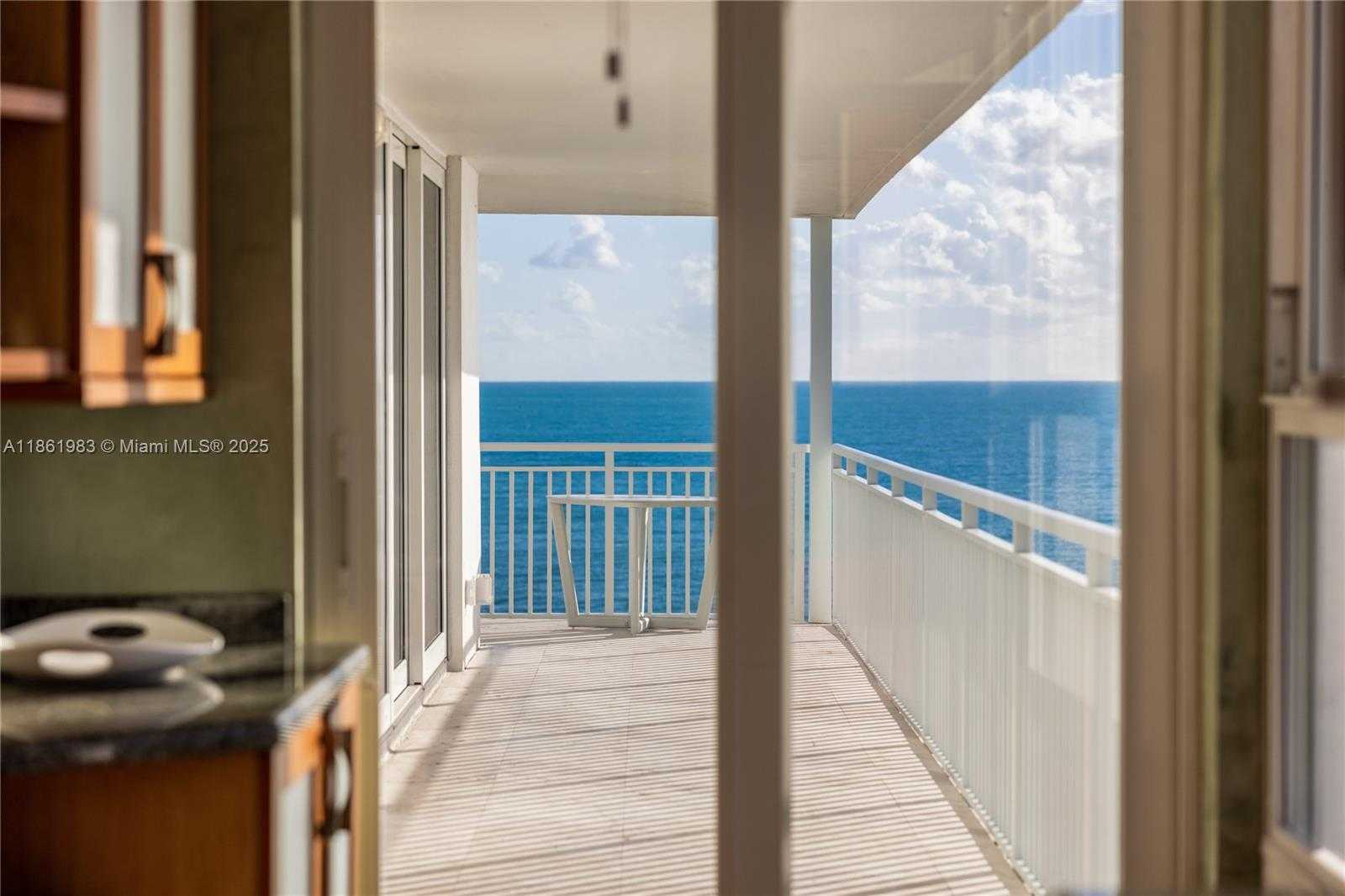 Small Image of 615 EAST OCEAN DR #6A, Key Biscayne Number 25