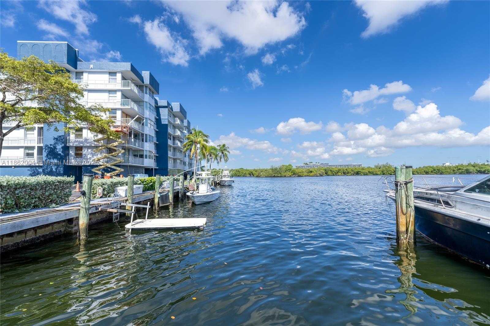 Small Image of 16546 NORTH EAST 26TH AVE #4F, North Miami Beach Number 41