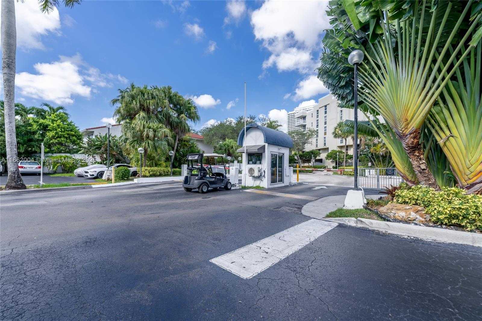 Small Image of 16546 NORTH EAST 26TH AVE #4F, North Miami Beach Number 48