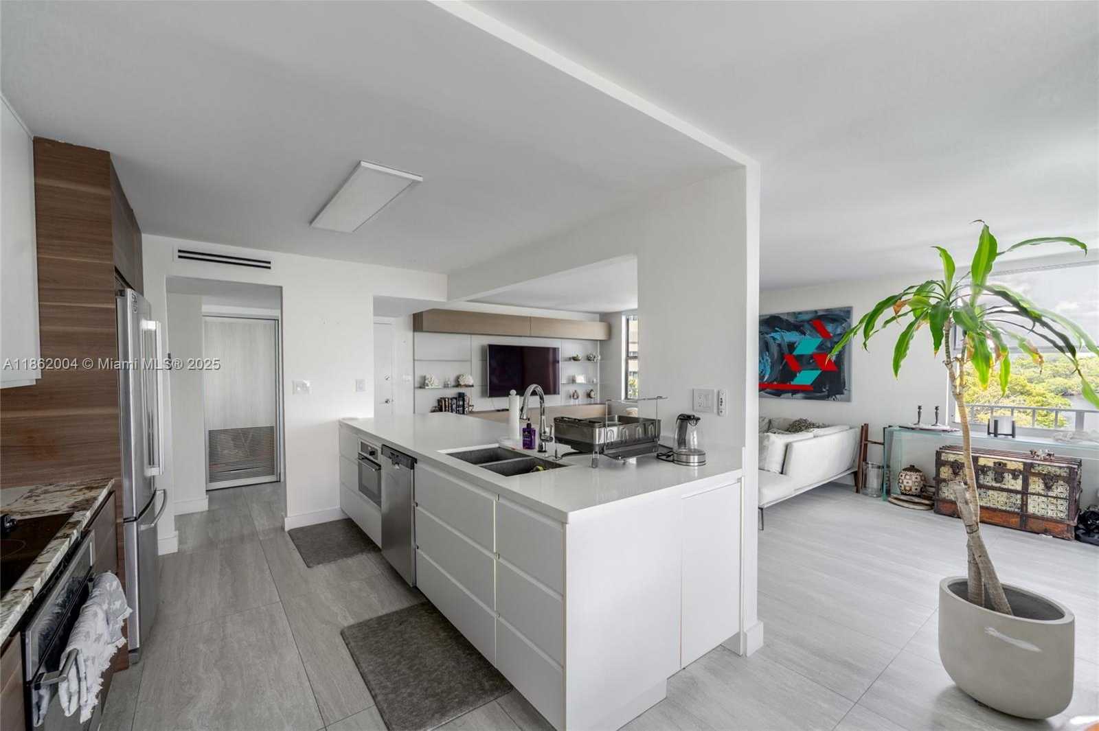 Small Image of 16546 NORTH EAST 26TH AVE #4F, North Miami Beach Number 7