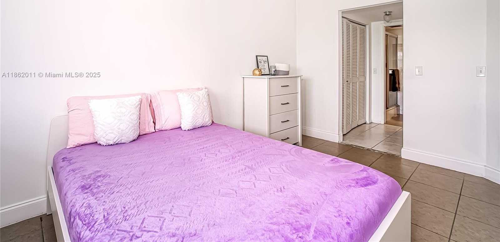 Small Image of 300 LAYNE BLVD #302, Hallandale Beach Number 14