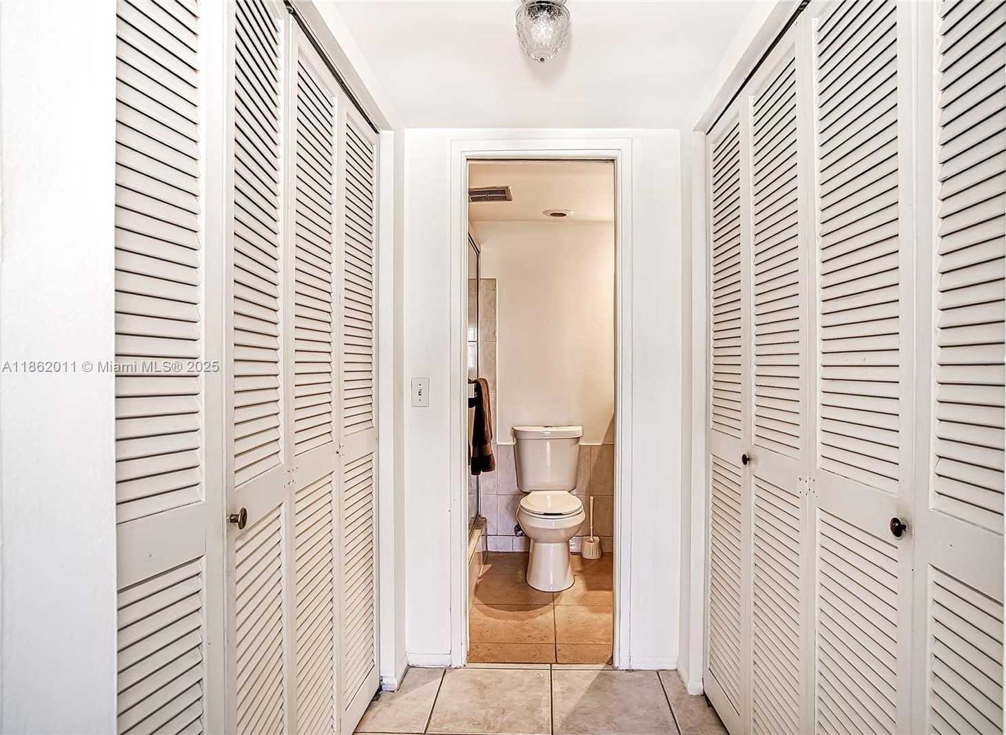 Small Image of 300 LAYNE BLVD #302, Hallandale Beach Number 16