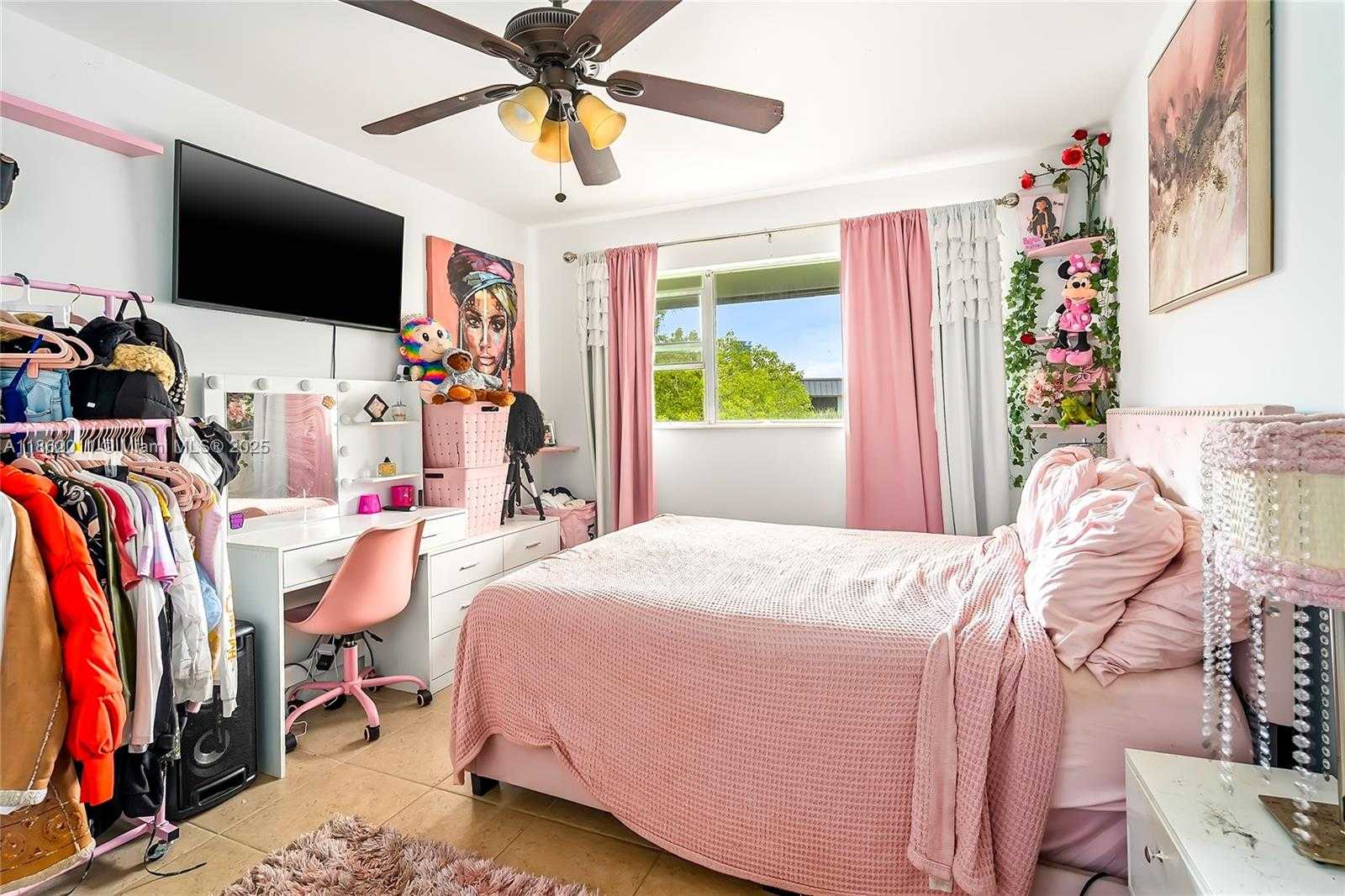 Small Image of 300 LAYNE BLVD #302, Hallandale Beach Number 22
