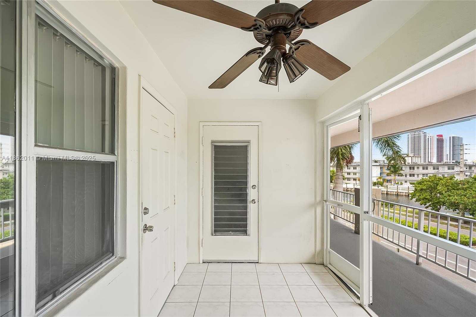 Small Image of 300 LAYNE BLVD #302, Hallandale Beach Number 27