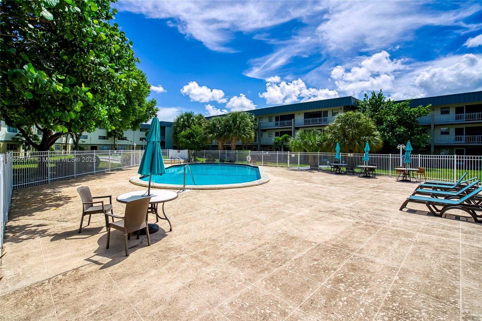 Small Image of 300 LAYNE BLVD #302, Hallandale Beach Number 31