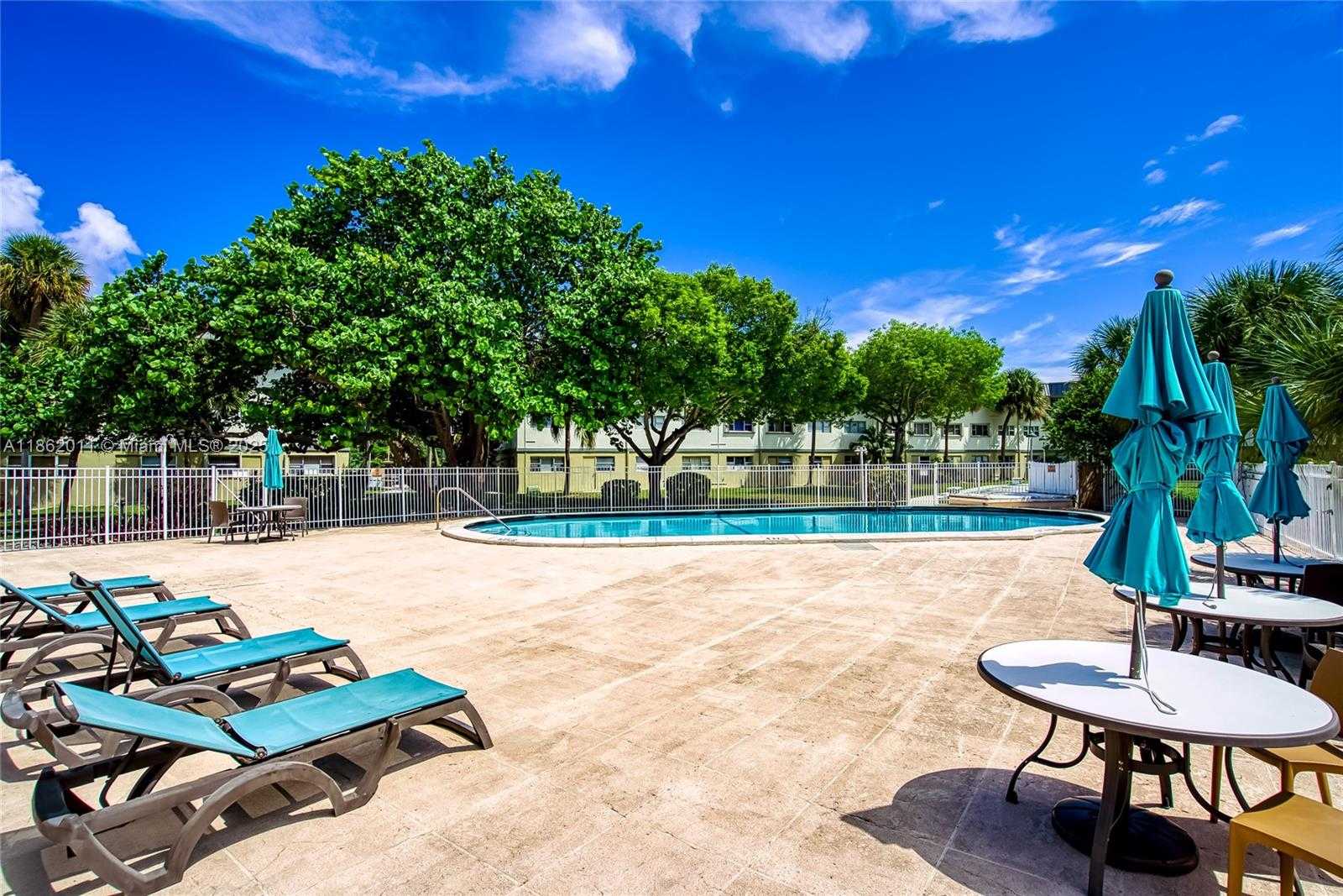 Small Image of 300 LAYNE BLVD #302, Hallandale Beach Number 32