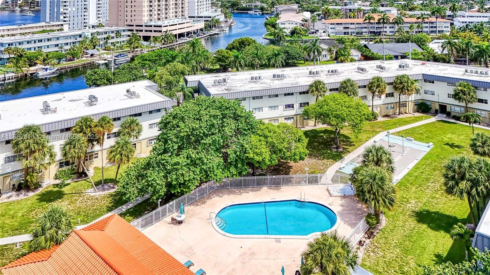 Small Image of 300 LAYNE BLVD #302, Hallandale Beach Number 33