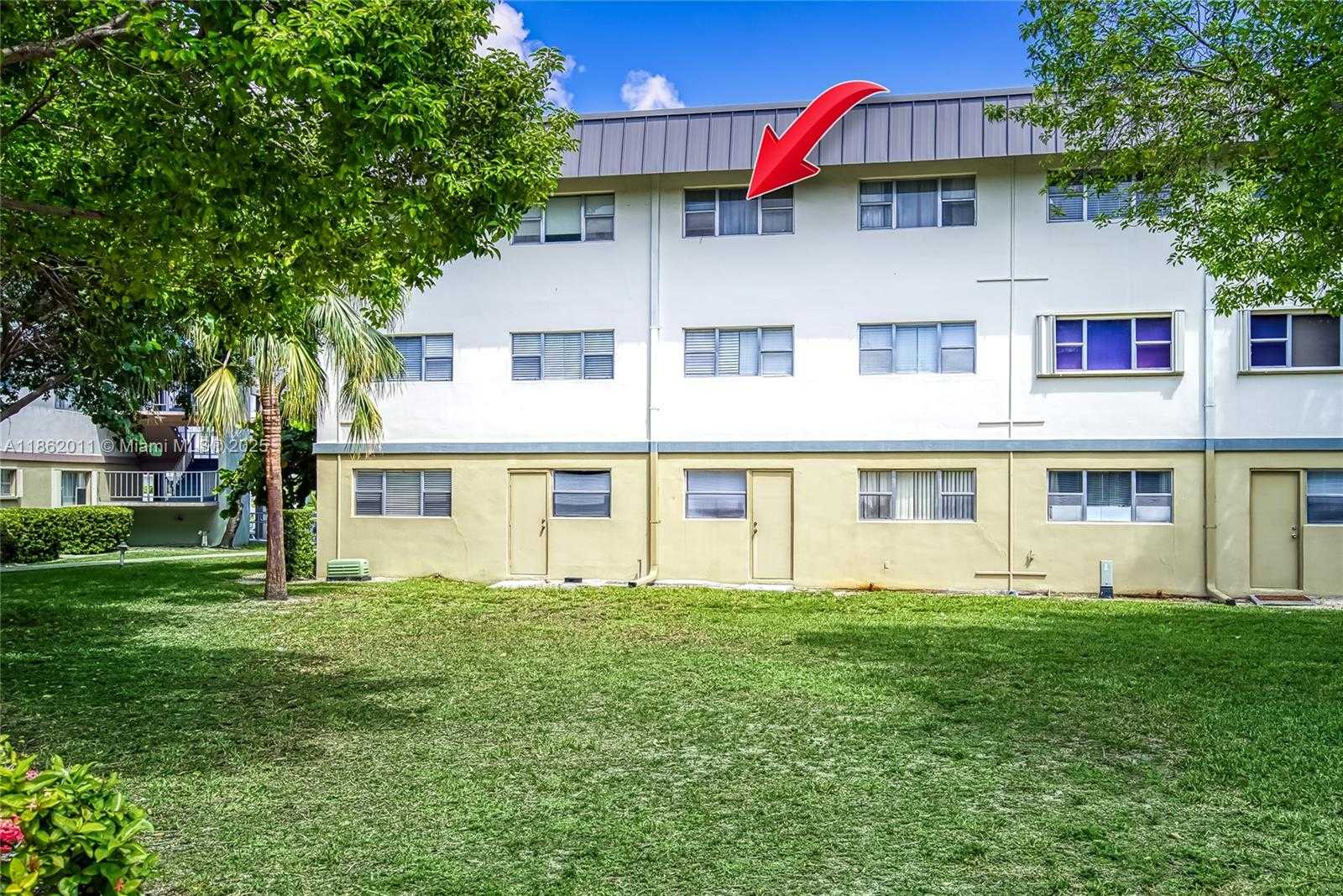 Small Image of 300 LAYNE BLVD #302, Hallandale Beach Number 35