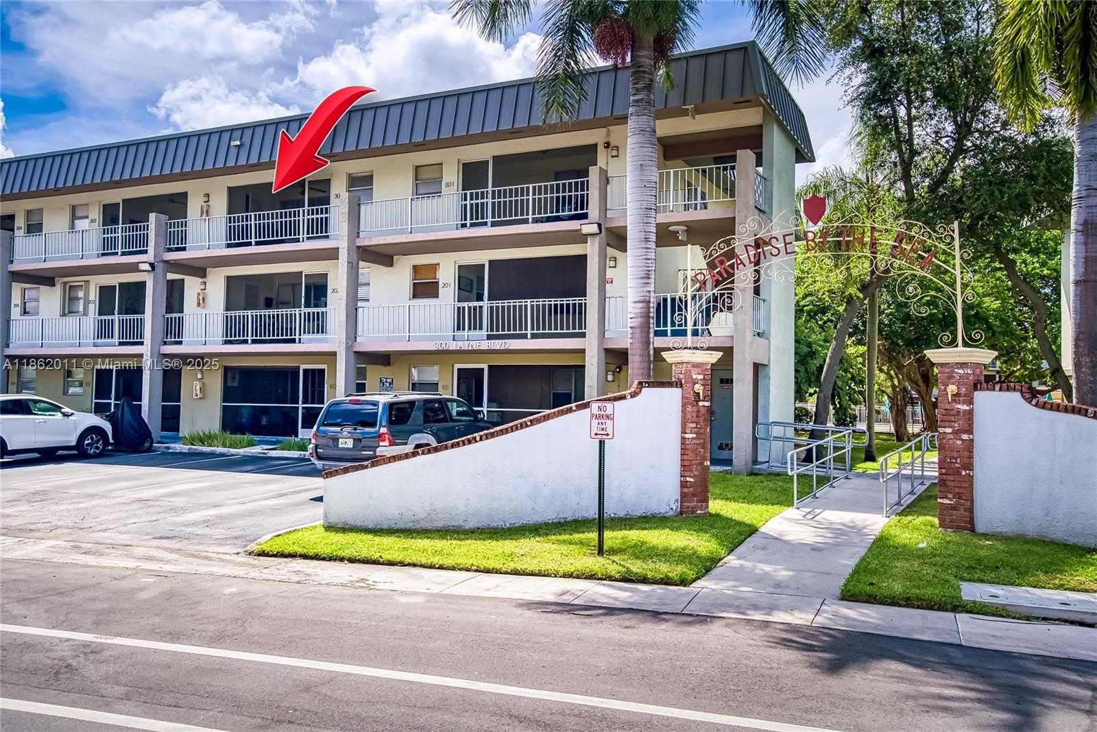 Small Image of 300 LAYNE BLVD #302, Hallandale Beach Number 36