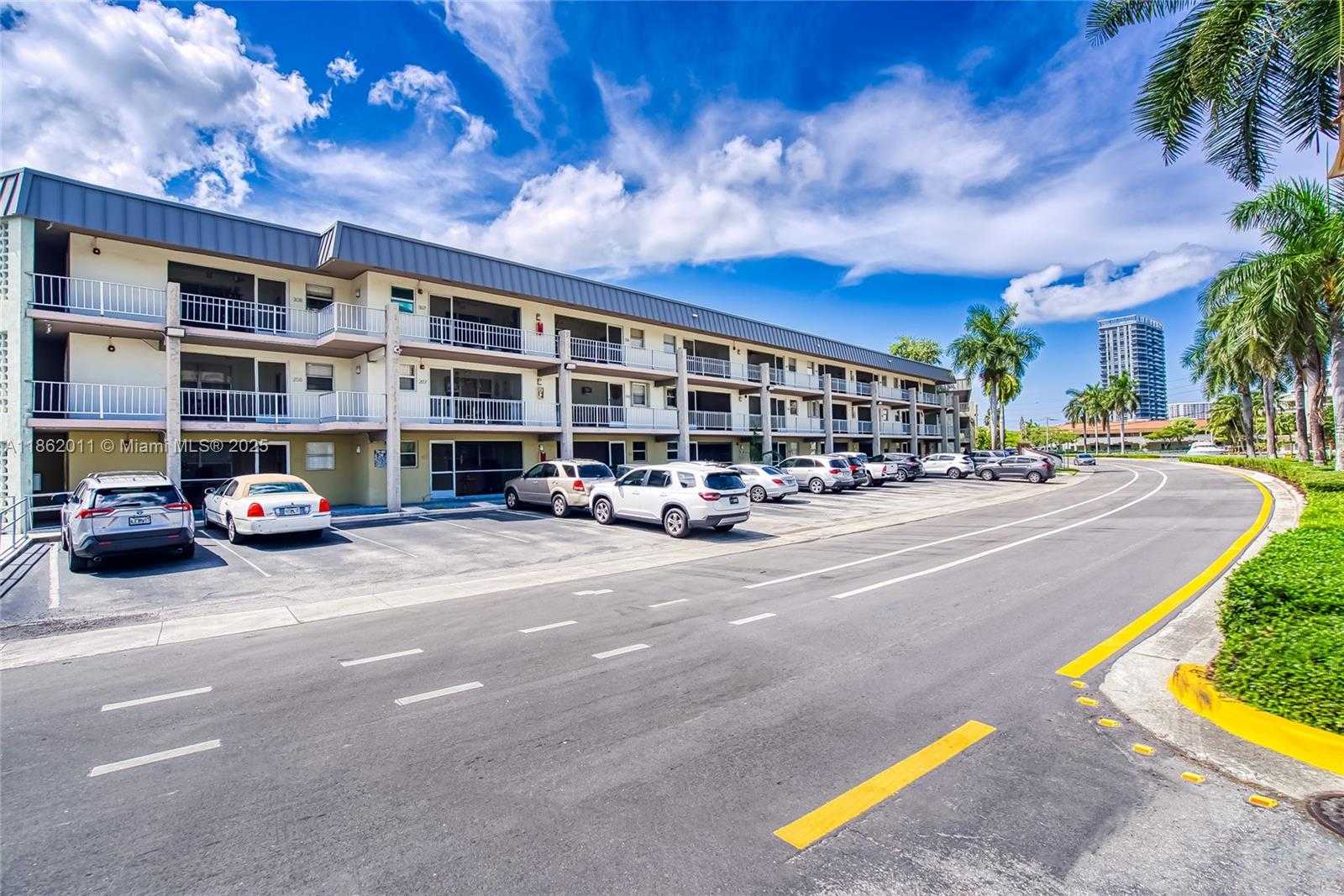 Small Image of 300 LAYNE BLVD #302, Hallandale Beach Number 37