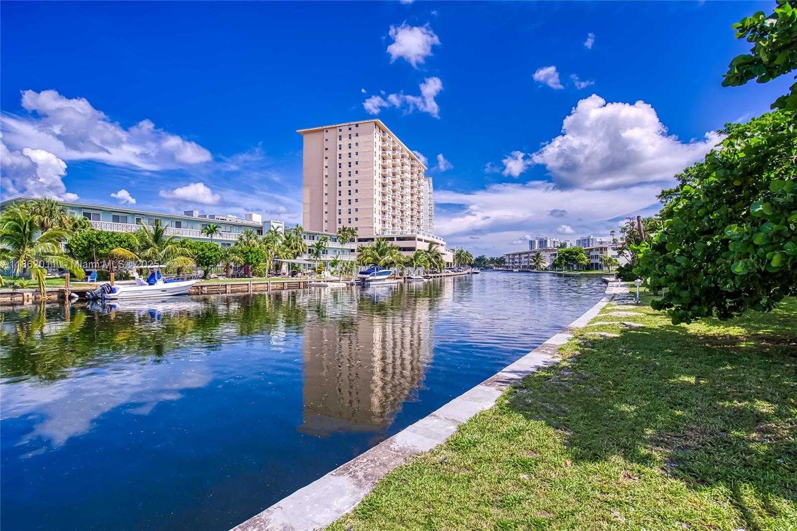 Small Image of 300 LAYNE BLVD #302, Hallandale Beach Number 38