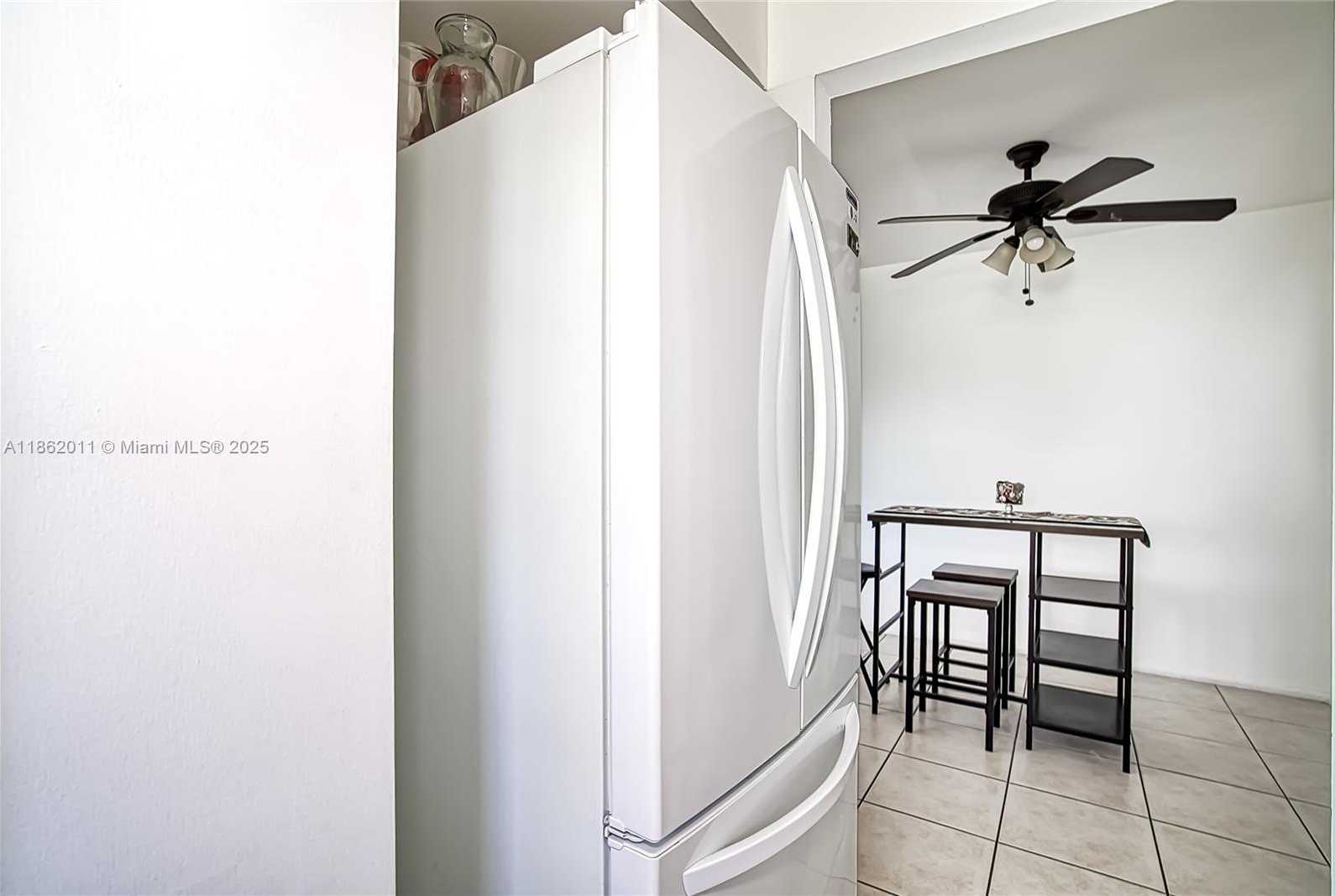 Small Image of 300 LAYNE BLVD #302, Hallandale Beach Number 5