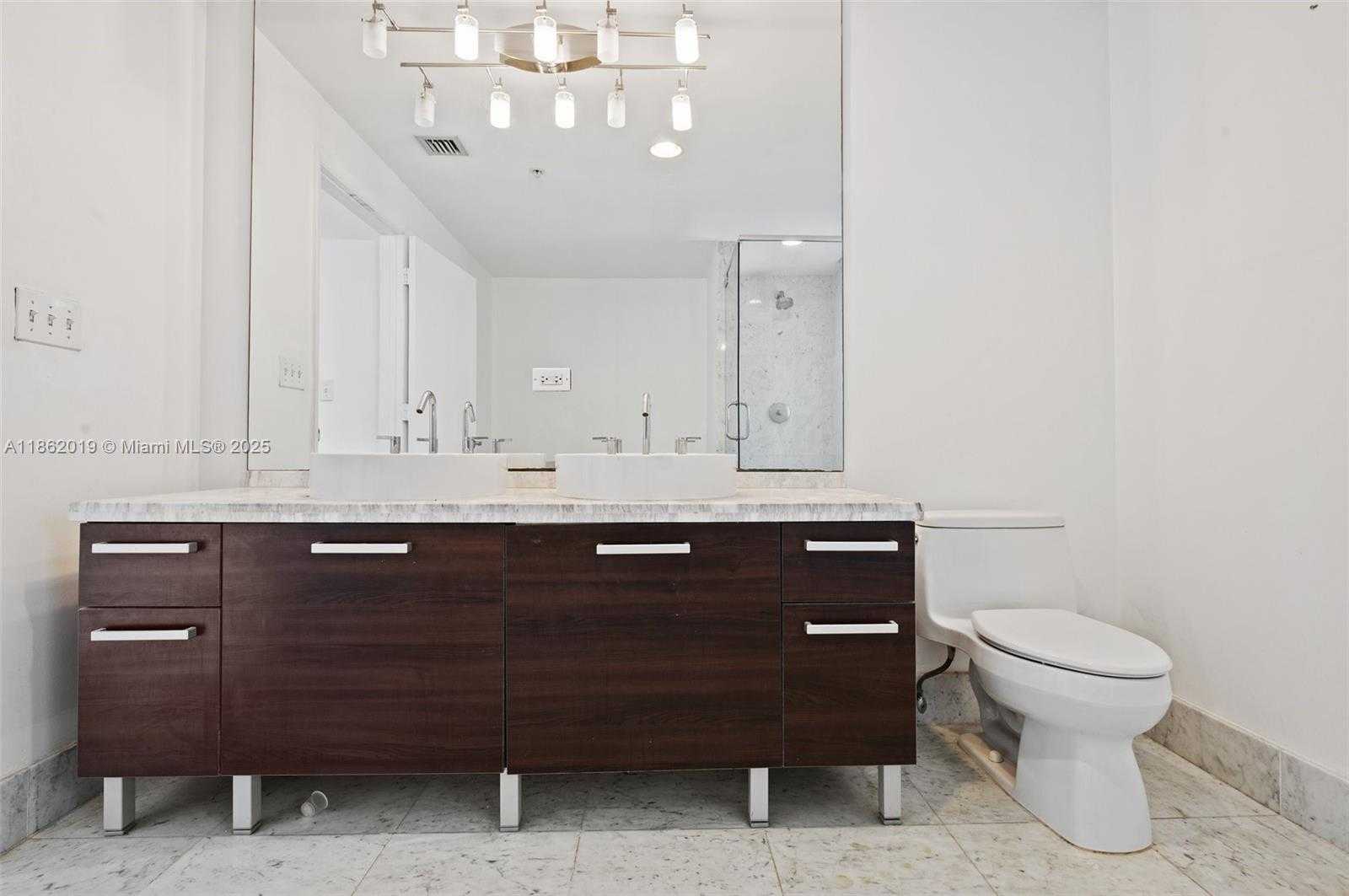 Small Image of 244 BISCAYNE BLVD #1609, Miami Number 26