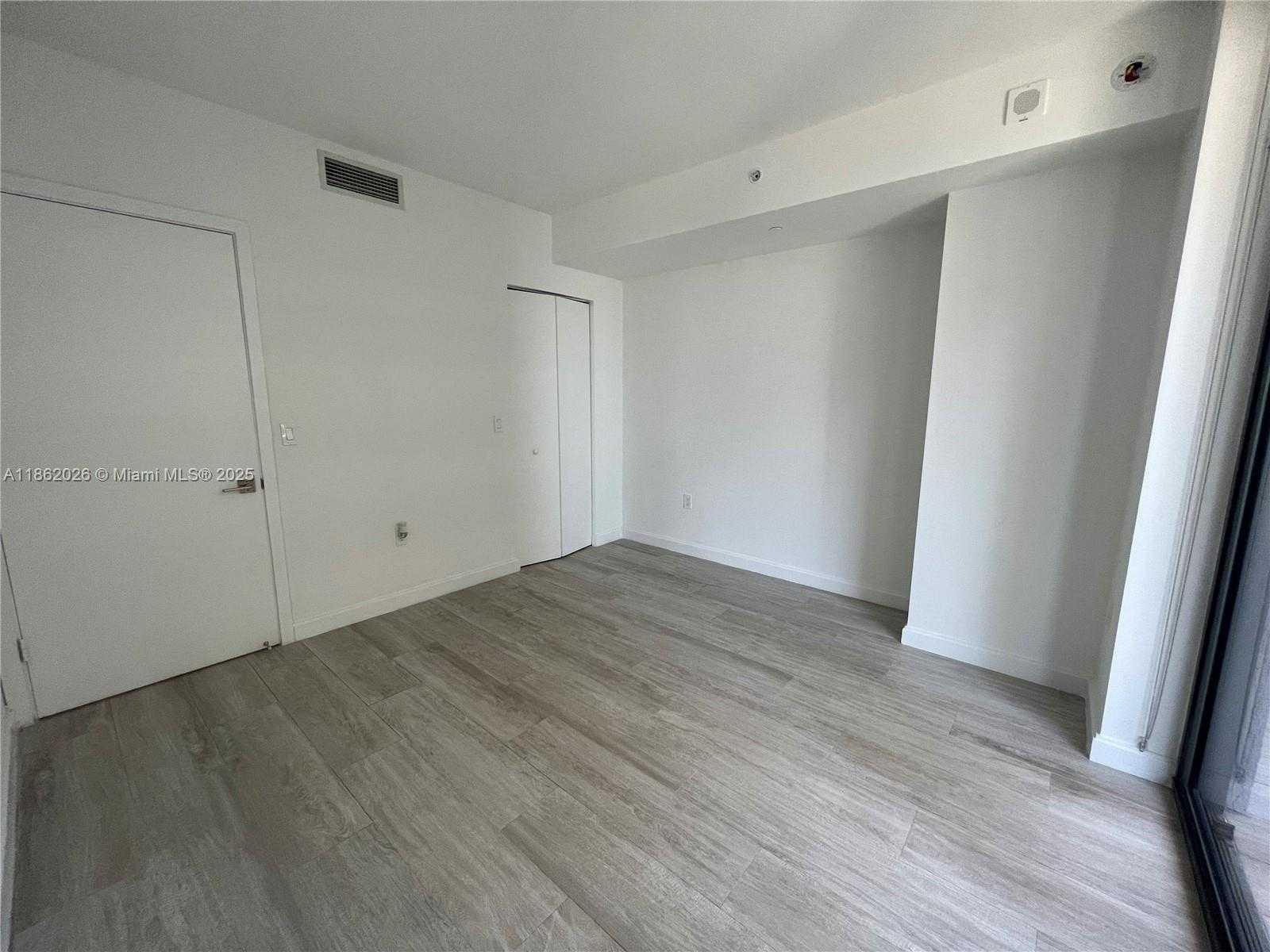 Small Image of 55 SOUTH WEST 9TH ST #2702, Miami Number 15
