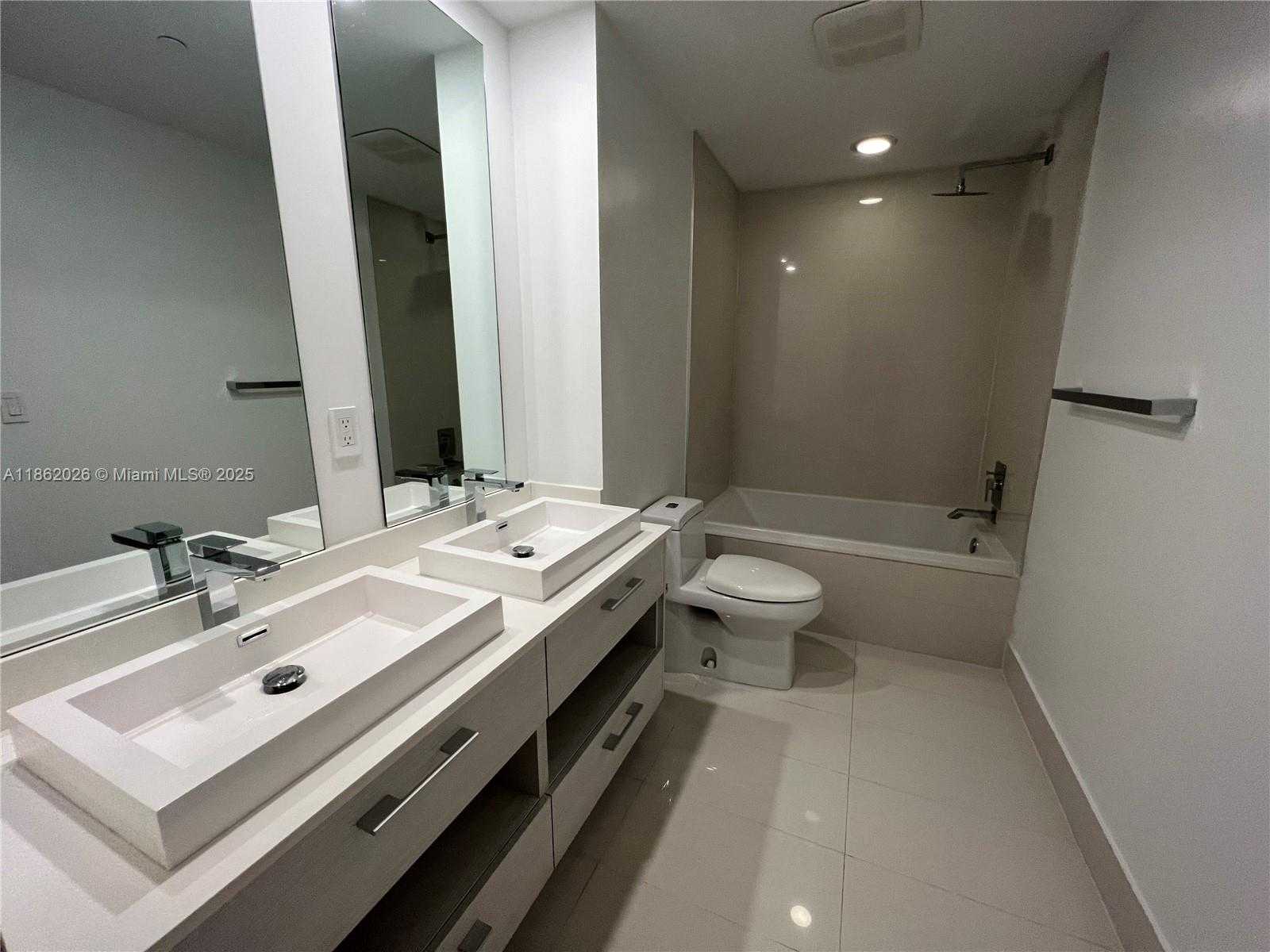 Small Image of 55 SOUTH WEST 9TH ST #2702, Miami Number 8