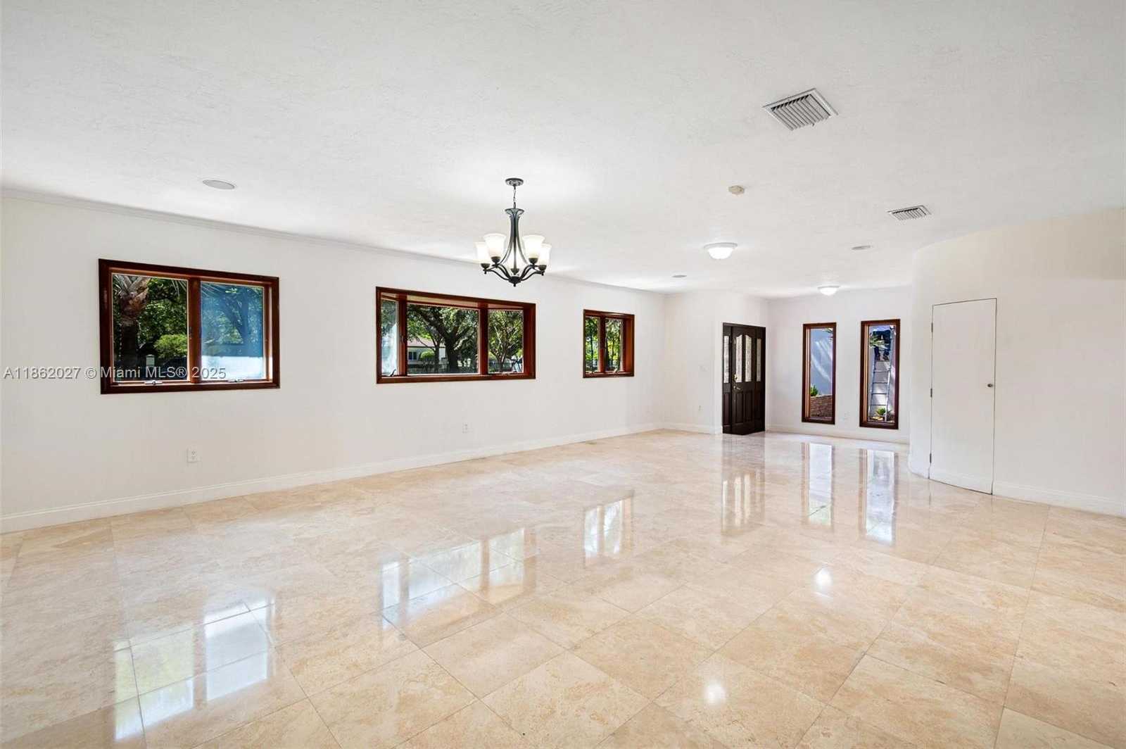 Small Image of 11301 SOUTH WEST 91ST AVE, Miami Number 18