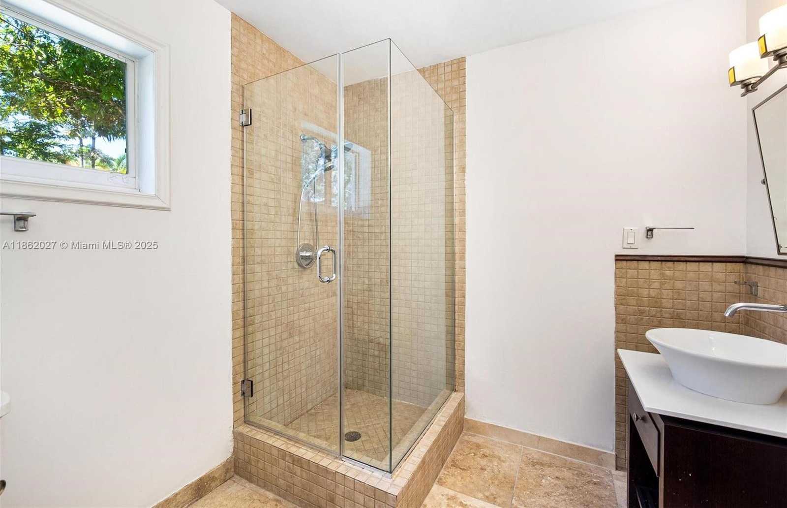 Small Image of 11301 SOUTH WEST 91ST AVE, Miami Number 23