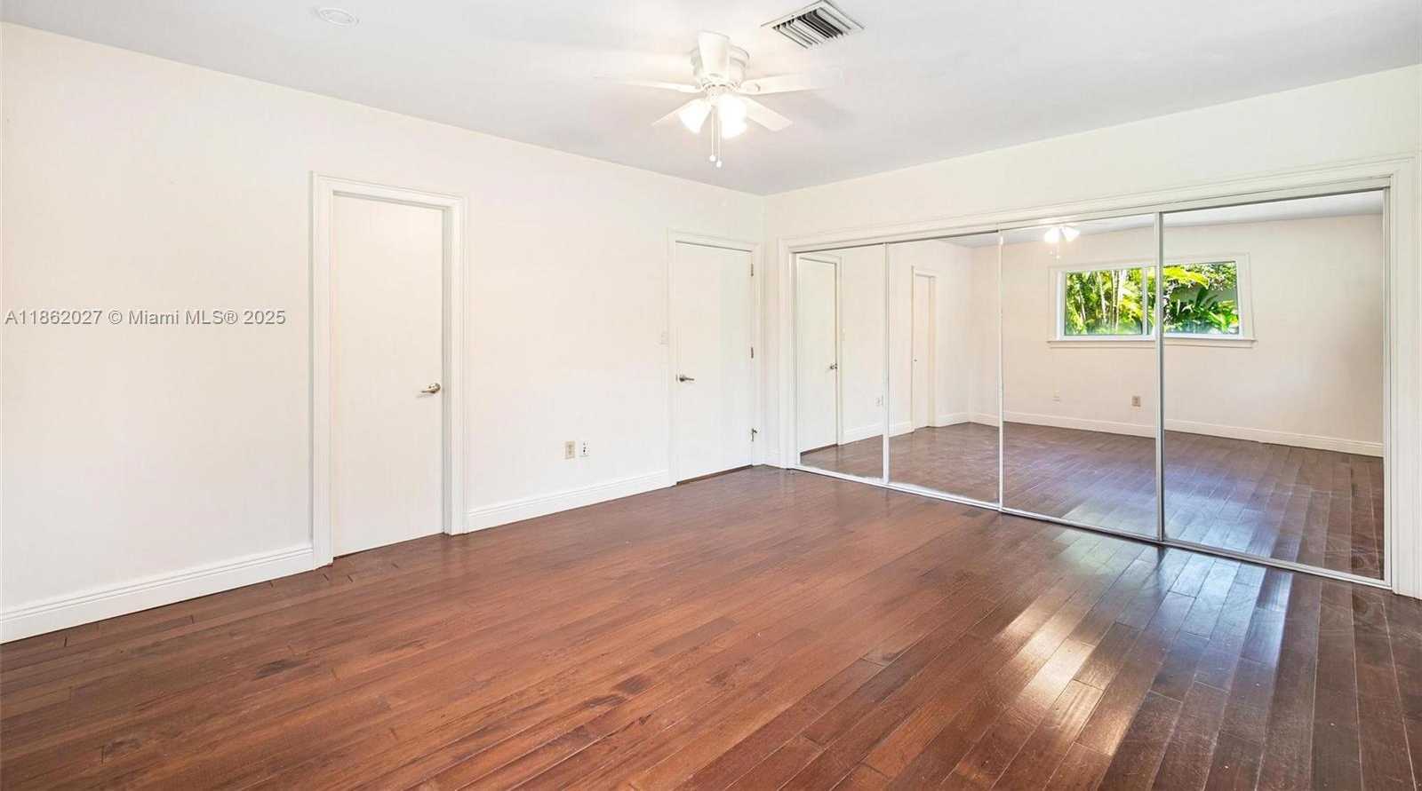 Small Image of 11301 SOUTH WEST 91ST AVE, Miami Number 28