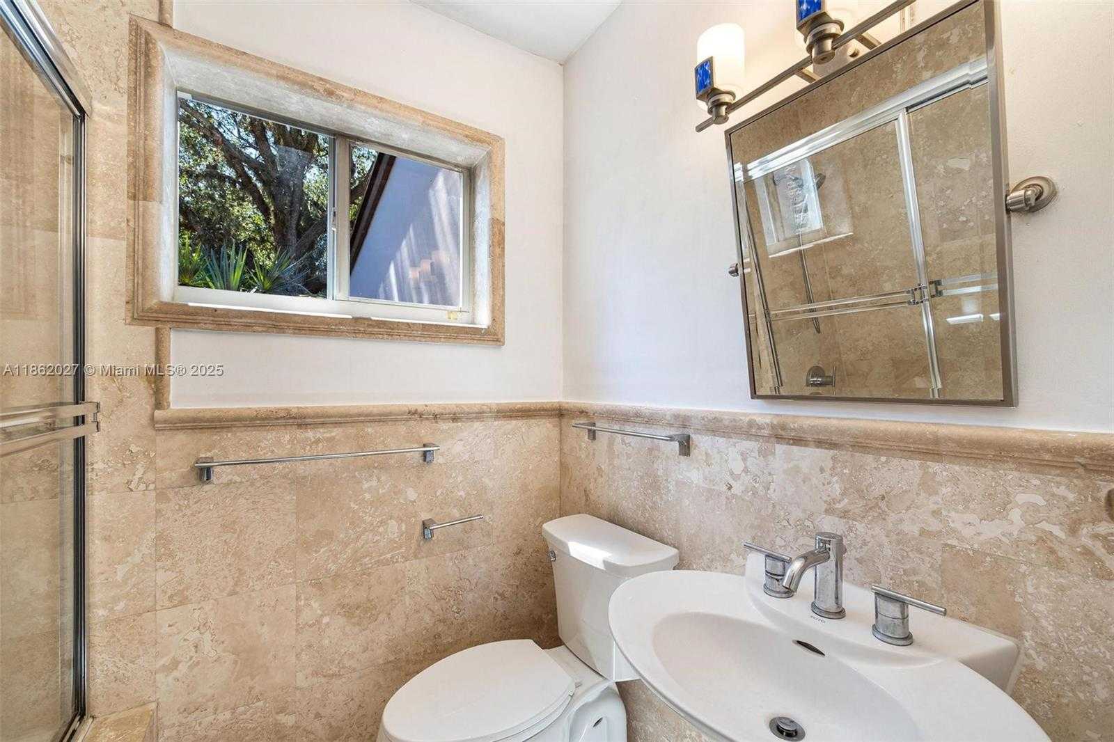 Small Image of 11301 SOUTH WEST 91ST AVE, Miami Number 29