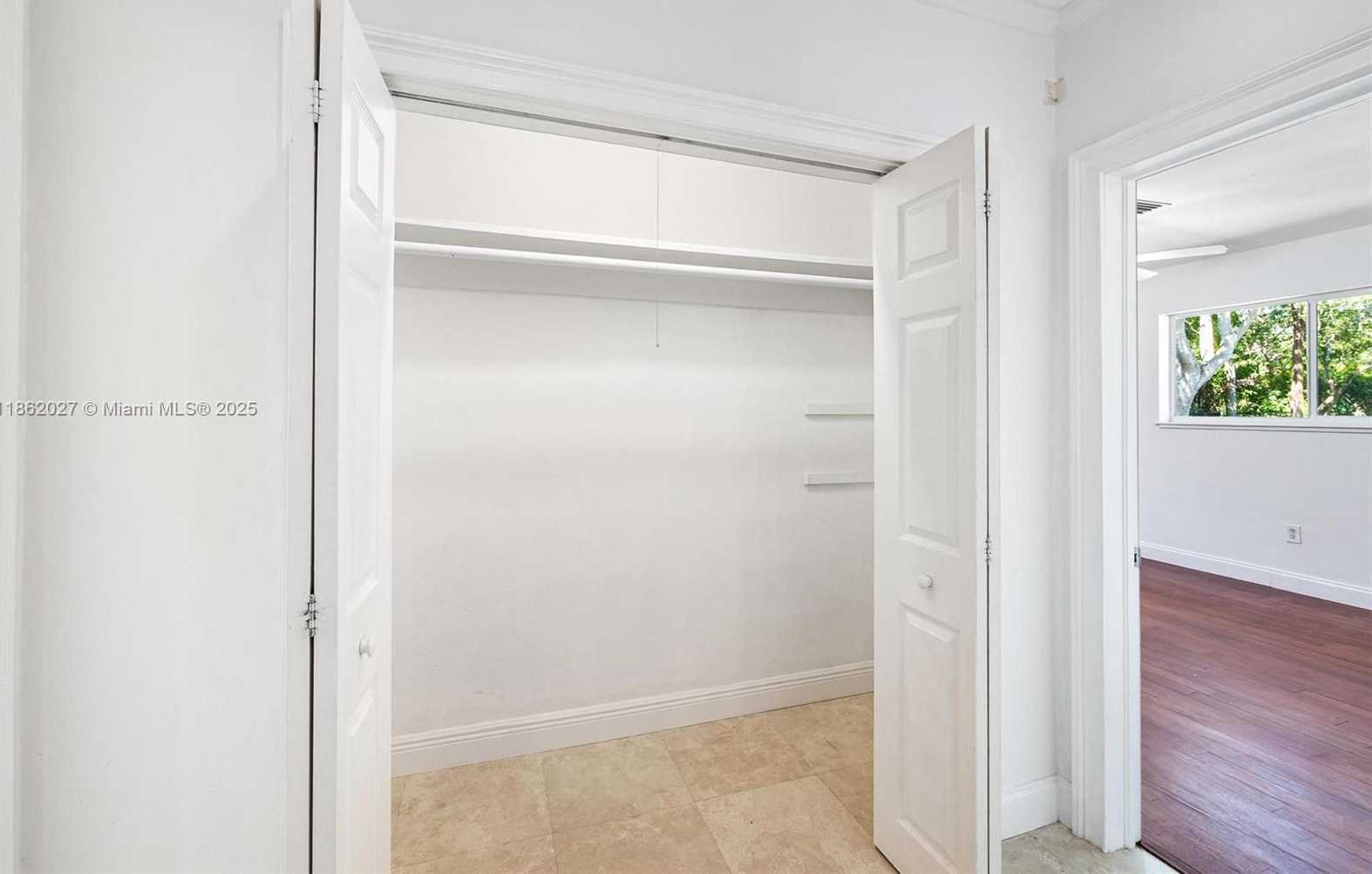 Small Image of 11301 SOUTH WEST 91ST AVE, Miami Number 33