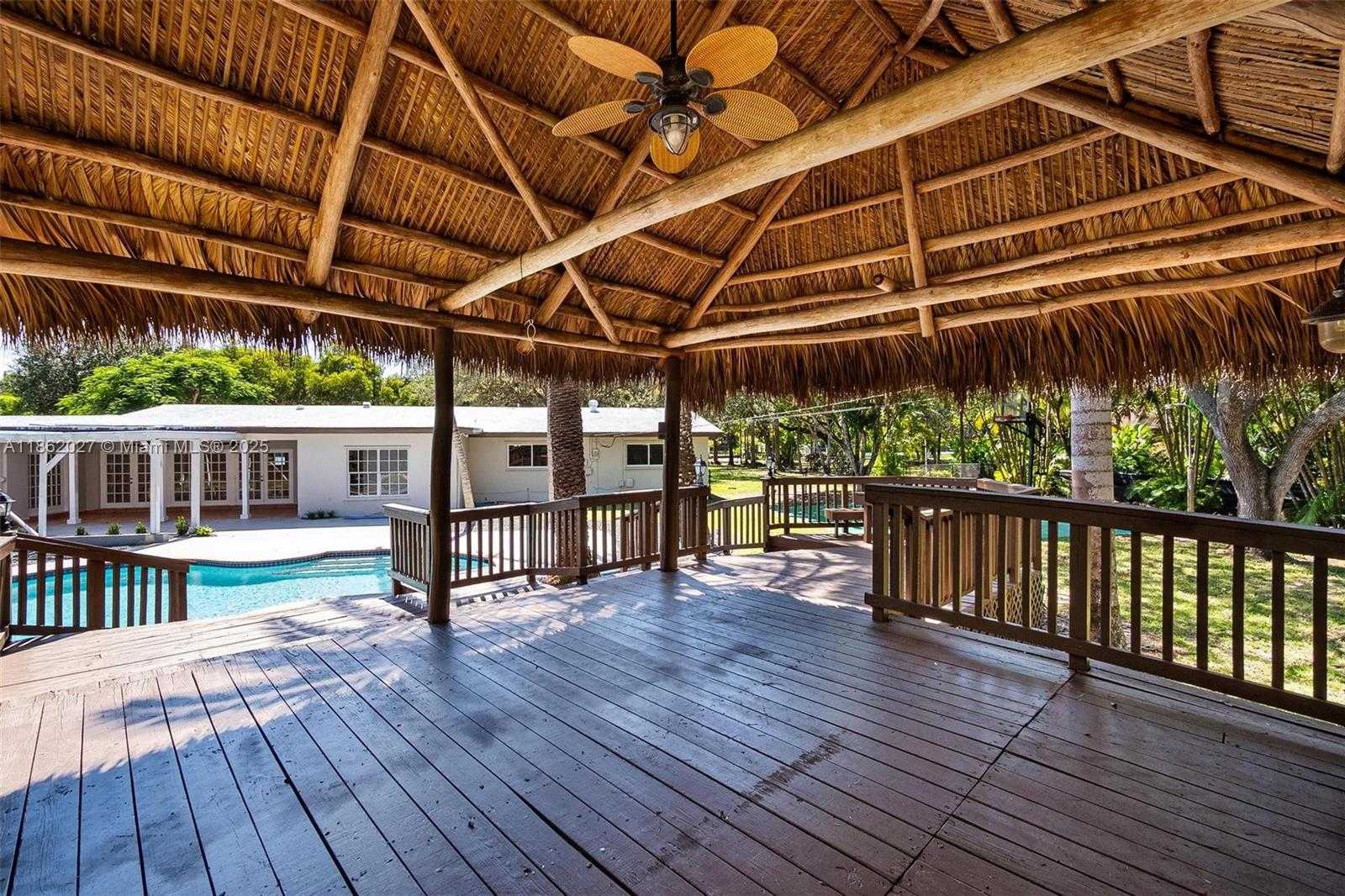 Small Image of 11301 SOUTH WEST 91ST AVE, Miami Number 37