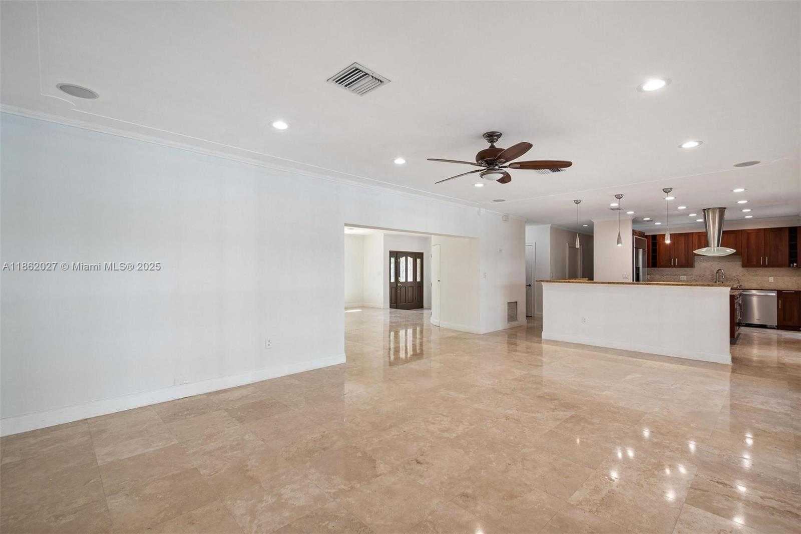 Small Image of 11301 SOUTH WEST 91ST AVE, Miami Number 4