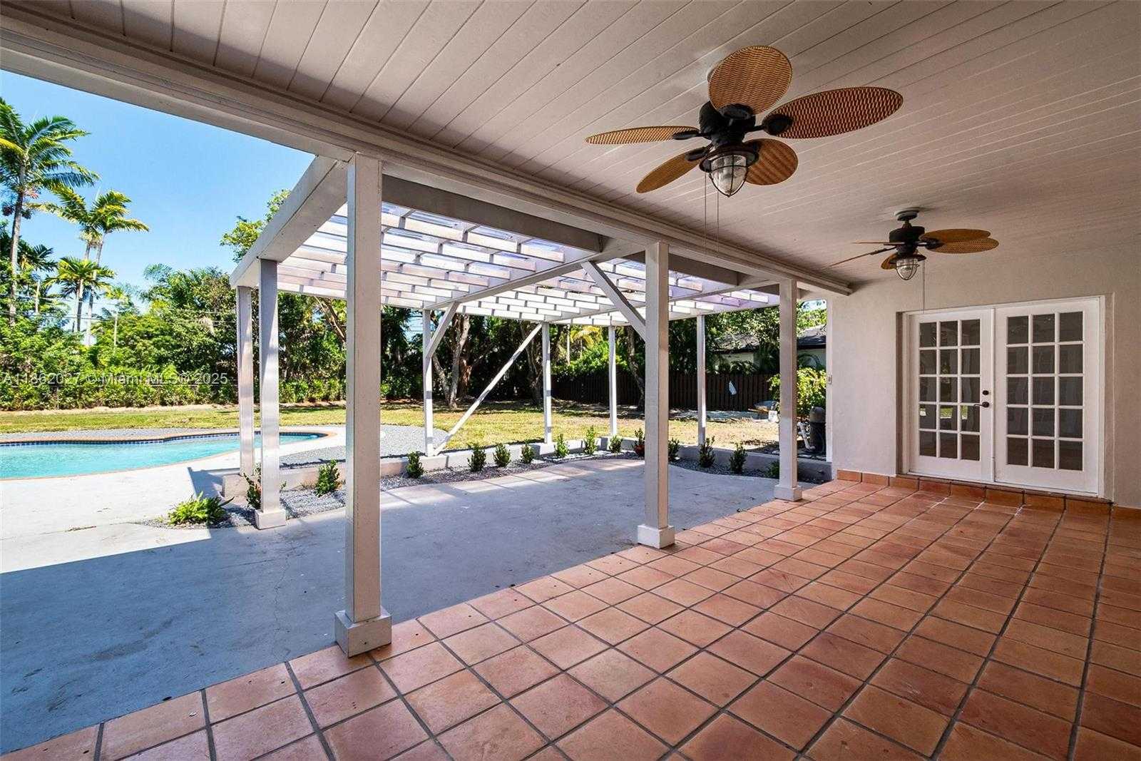 Small Image of 11301 SOUTH WEST 91ST AVE, Miami Number 40