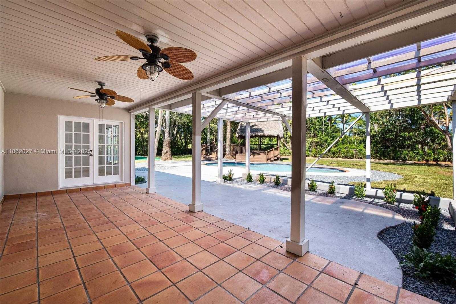 Small Image of 11301 SOUTH WEST 91ST AVE, Miami Number 41