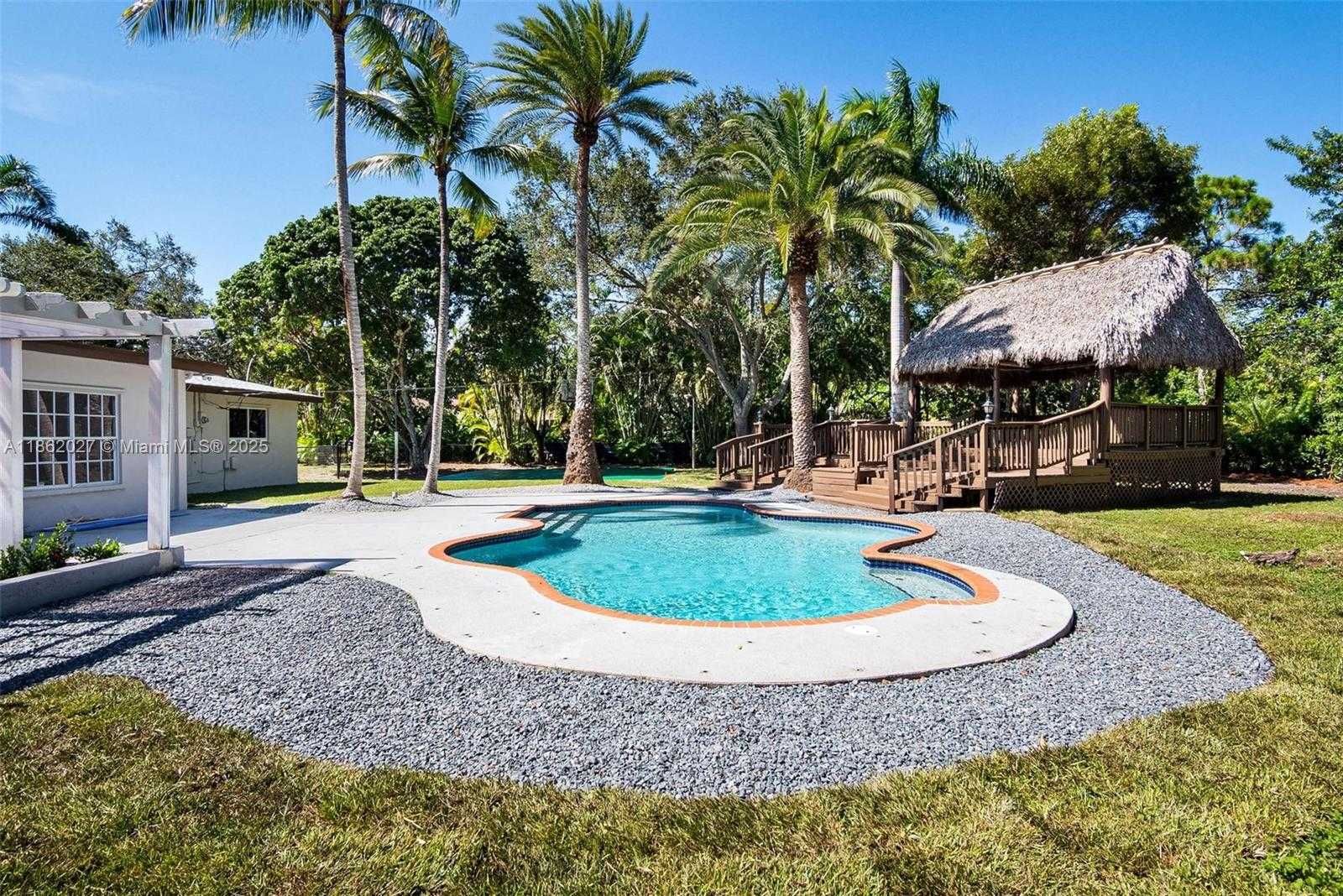 Small Image of 11301 SOUTH WEST 91ST AVE, Miami Number 44
