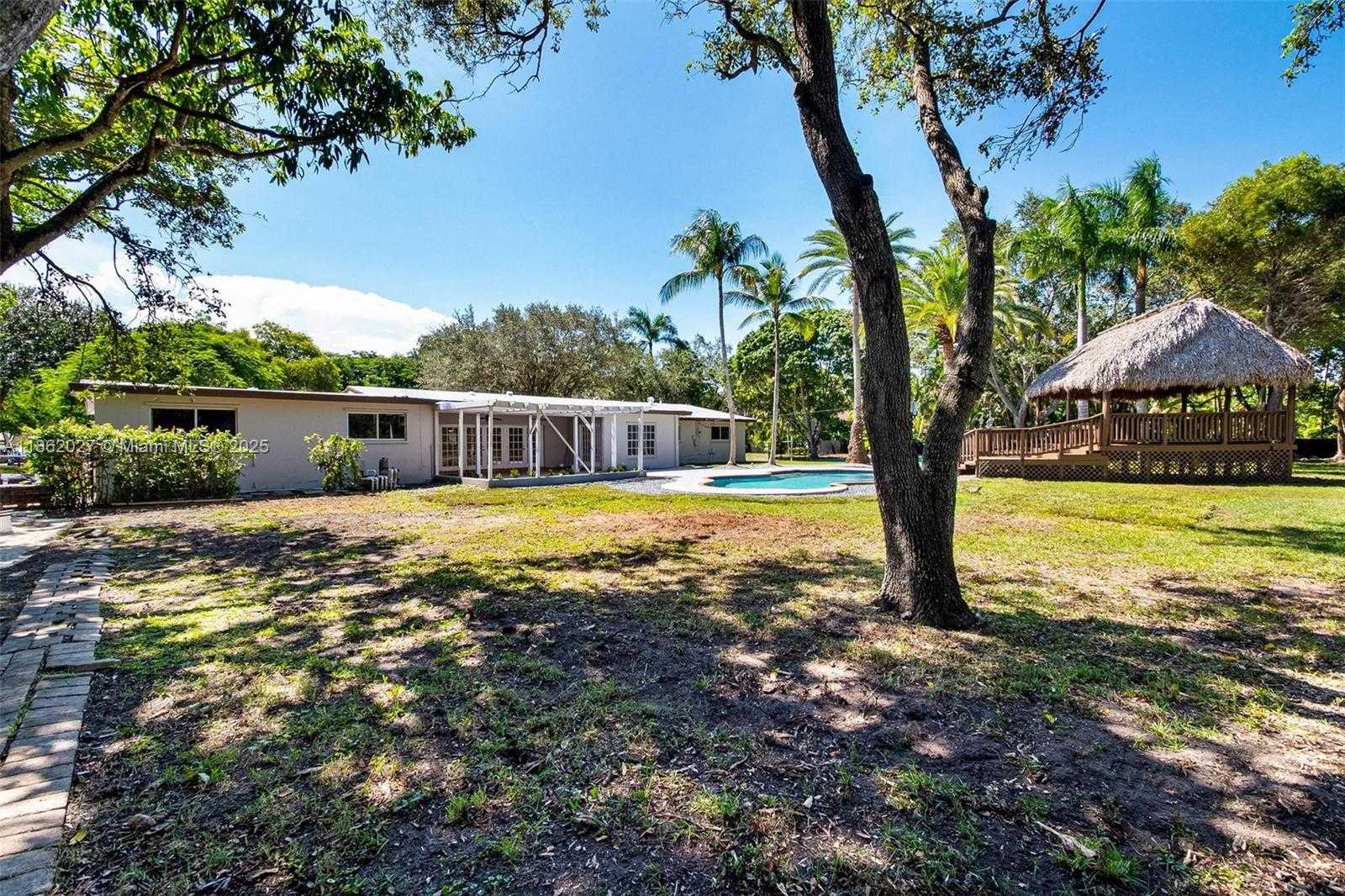 Small Image of 11301 SOUTH WEST 91ST AVE, Miami Number 45