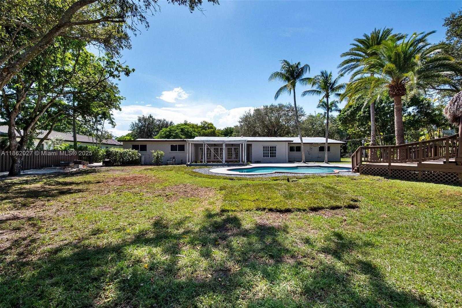 Small Image of 11301 SOUTH WEST 91ST AVE, Miami Number 46