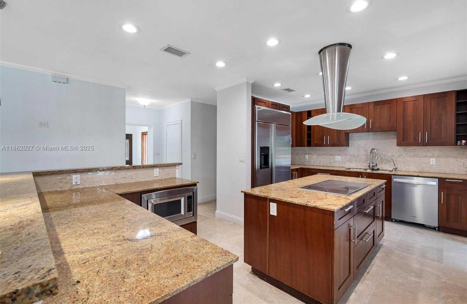 Small Image of 11301 SOUTH WEST 91ST AVE, Miami Number 5