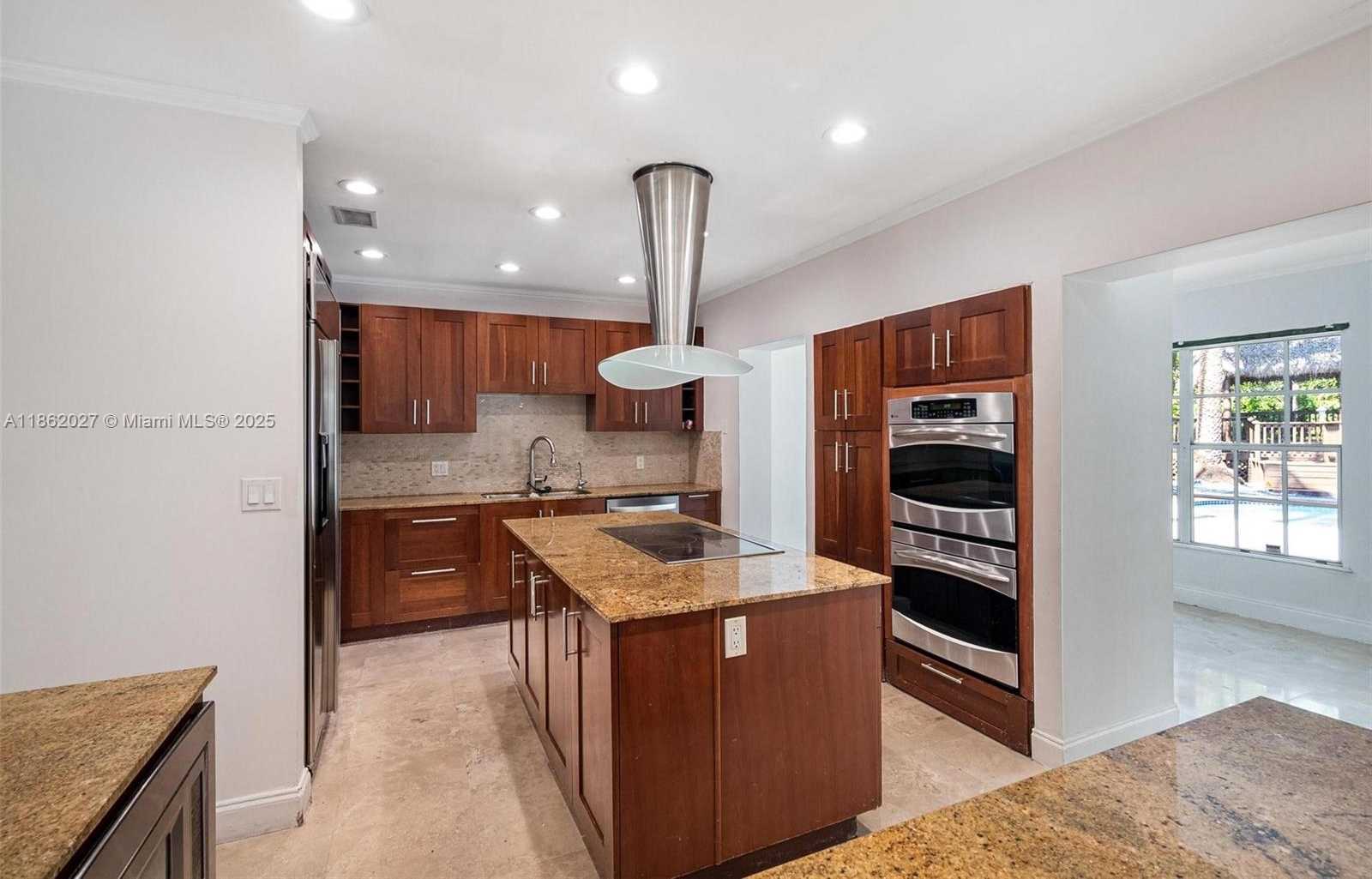 Small Image of 11301 SOUTH WEST 91ST AVE, Miami Number 8