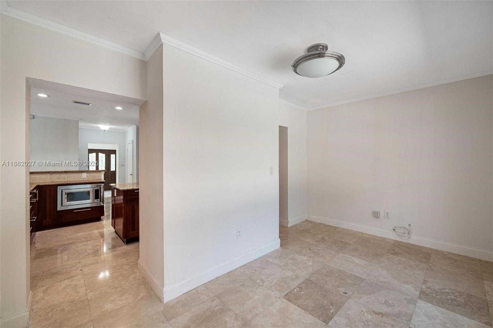 Small Image of 11301 SOUTH WEST 91ST AVE, Miami Number 9