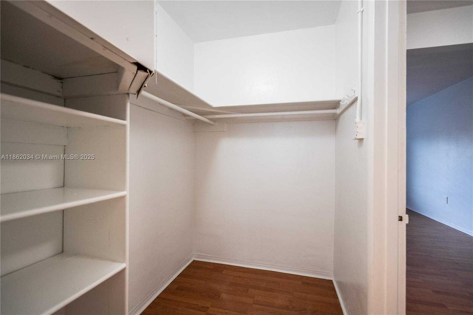 Small Image of 7315 HARDING AVE #12A, Miami Beach Number 11