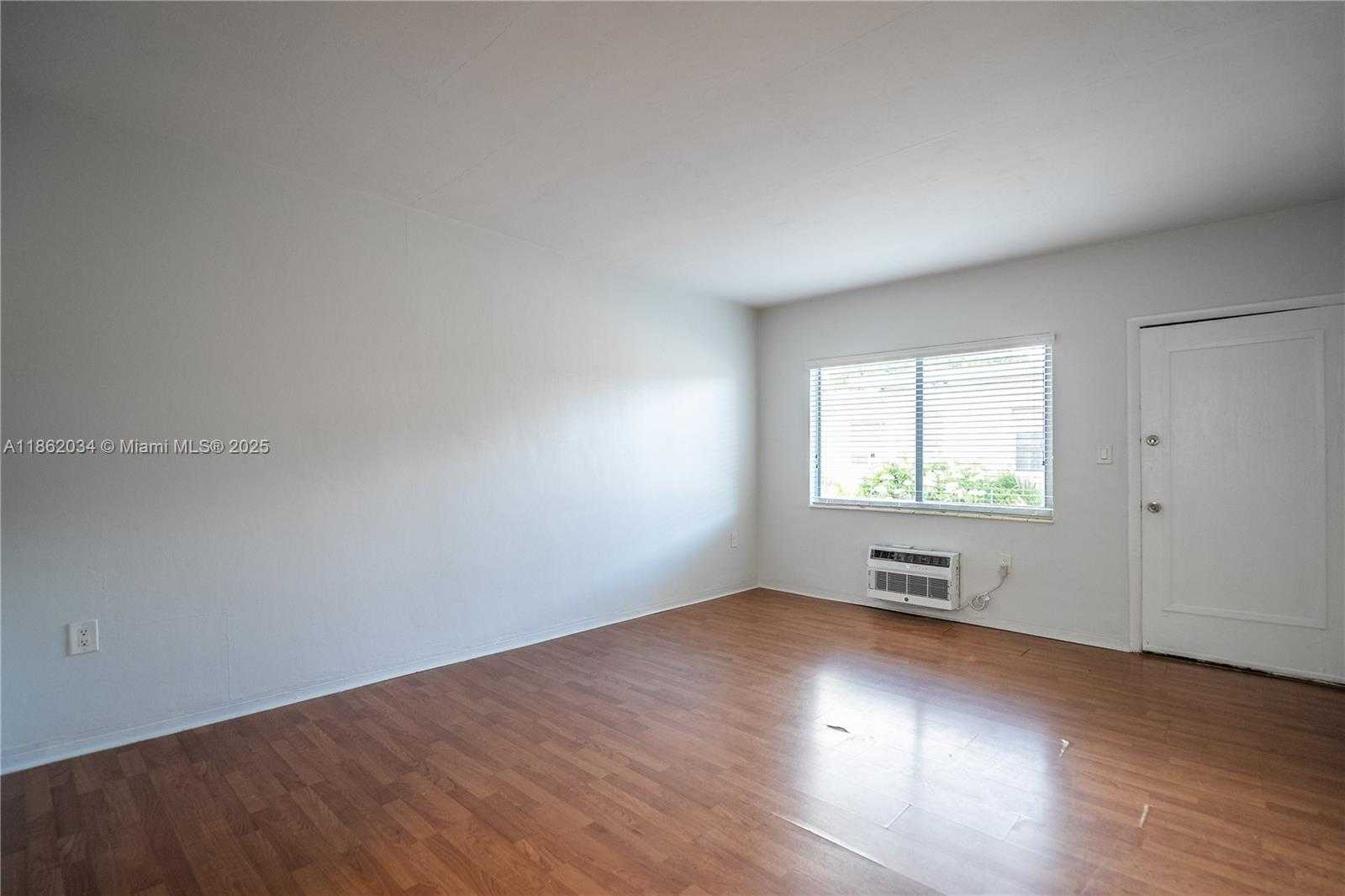 Small Image of 7315 HARDING AVE #12A, Miami Beach Number 5