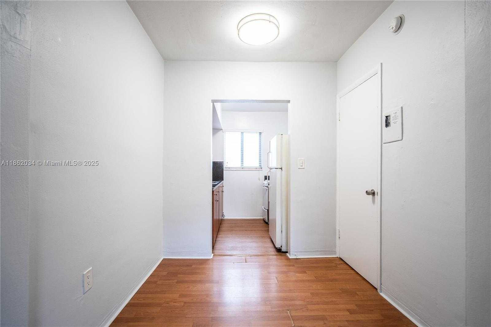 Small Image of 7315 HARDING AVE #12A, Miami Beach Number 6