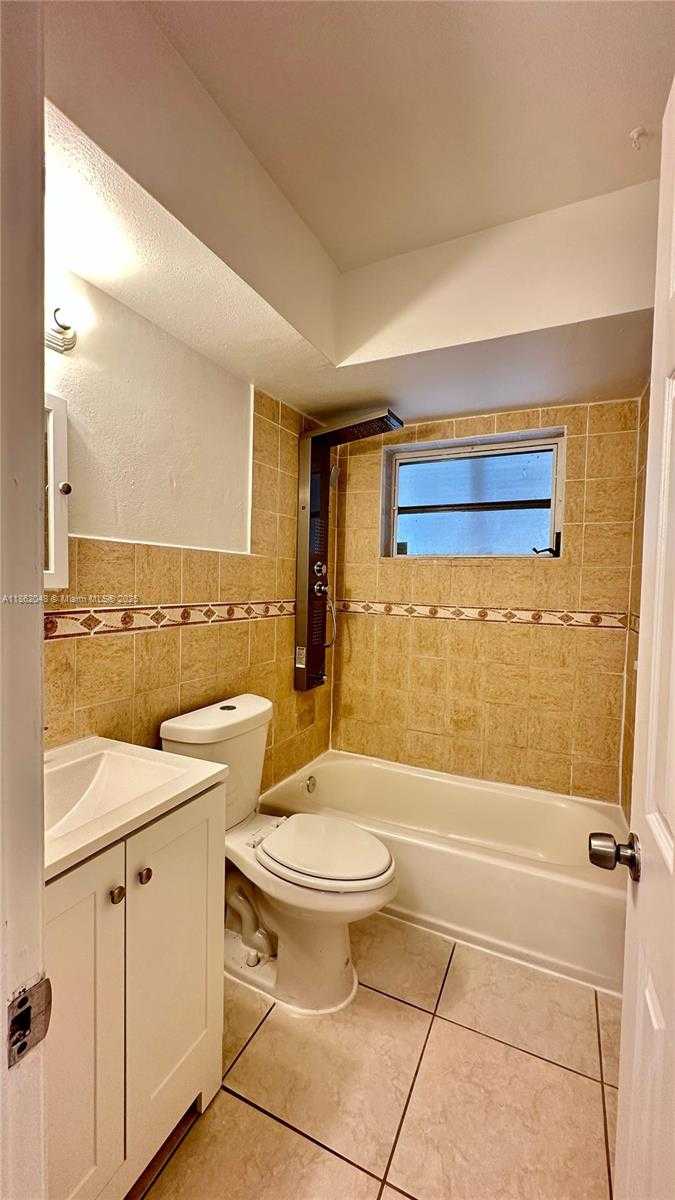 Small Image of 13195 NORTH EAST 10TH AVE #13195, North Miami Number 14
